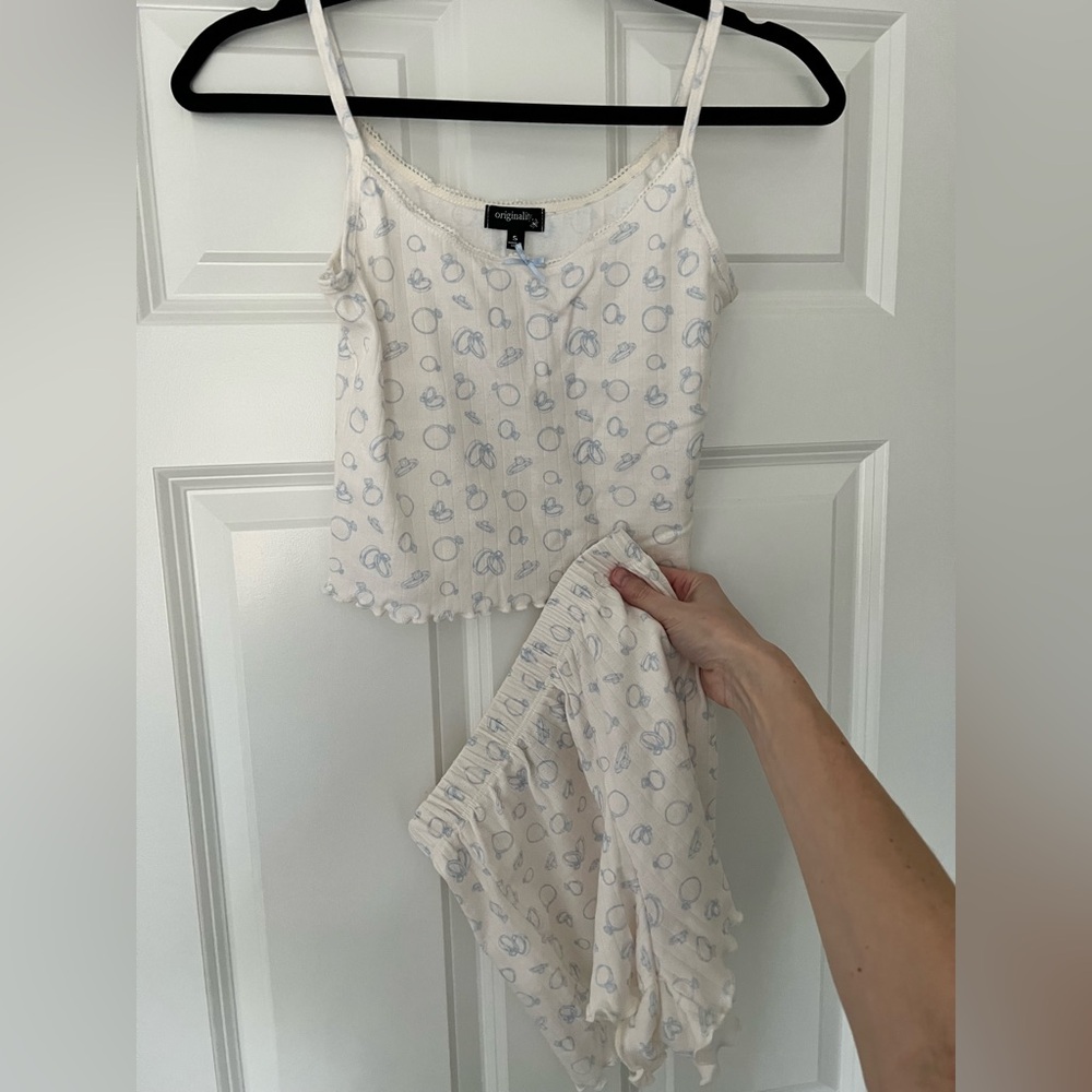 Originality White and Blue Pajama Set